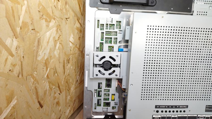 217-011-001 ЖК панель LG 47WX50MF-BL #3