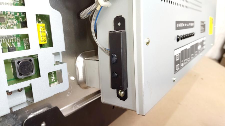 217-011-001 ЖК панель LG 47WX50MF-BL #7