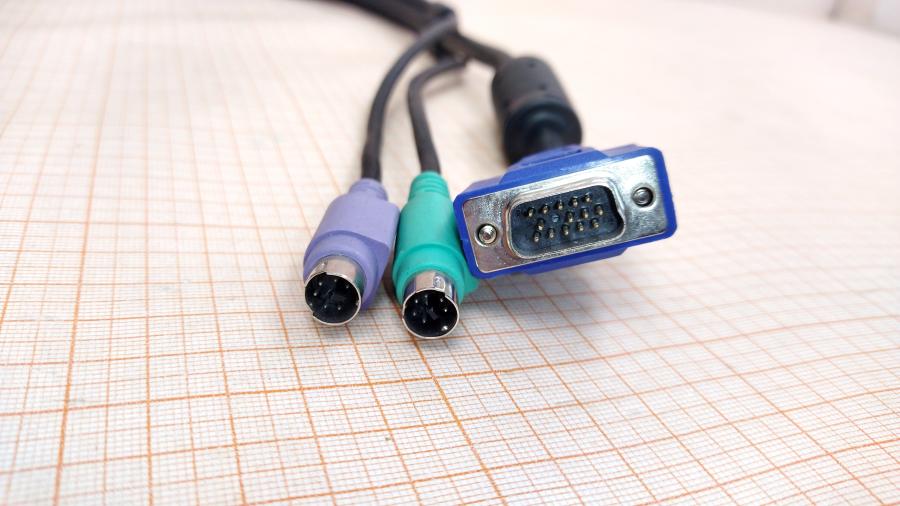 217-073-001 Кабель KVM  DB15(M)+2xPS/2 - DB15(M)+2xPS/2 0.9m #2