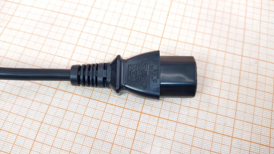 217-177-001 Удлинитель питания IEC-C14  IEC C13 - IEC C14 1.8m blk #4