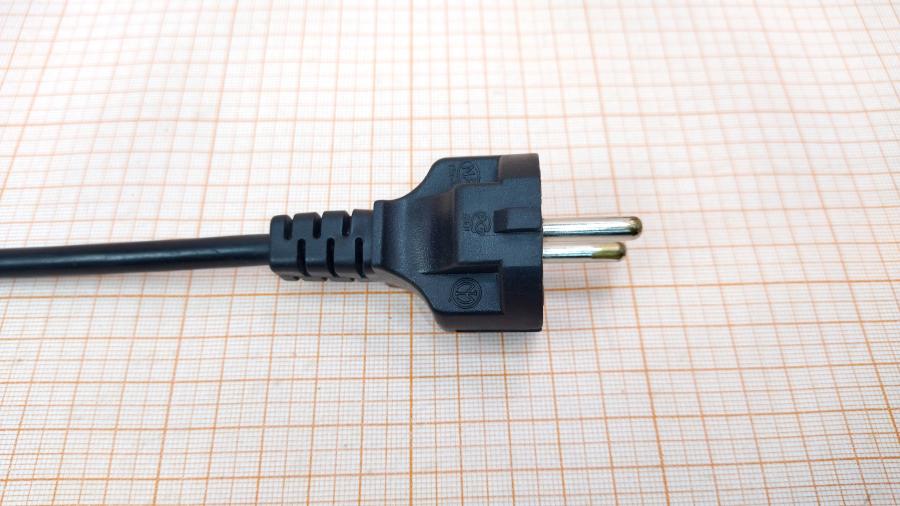 217-207-001 Кабель питания CEE7/7   CEE7/7 - IEC-C5 3×0.75mm2 1m #4