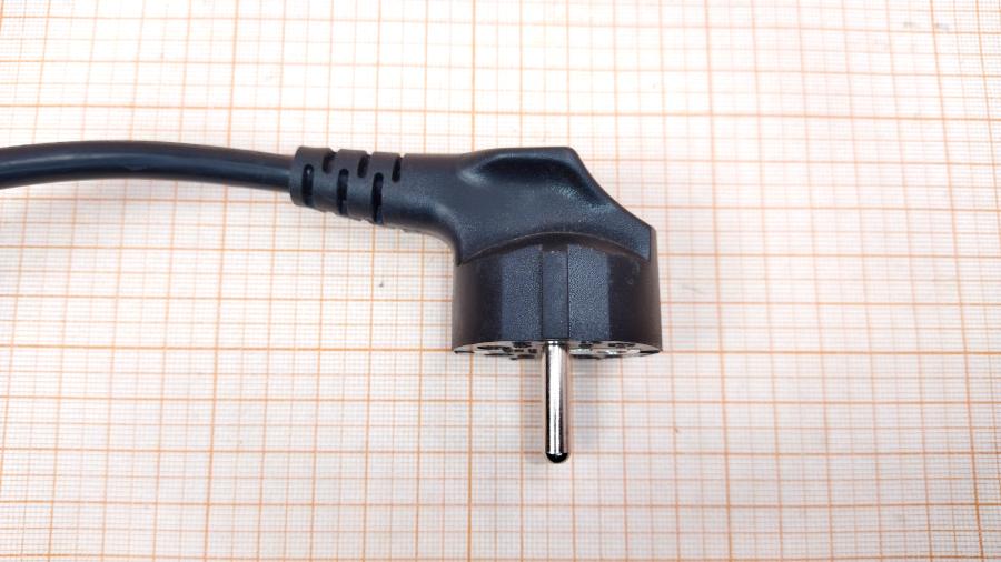 217-208-001 Кабель питания CEE7/7  CEE7/7 Угловой - IEC-C13 Угловой 3G×1.0мм² 1.2M #4