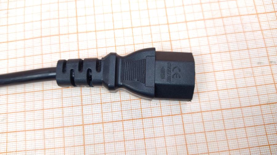 217-209-001 Кабель питания CEE7/7  CEE7/7 Угловой - IEC-C13 3G×0.75мм² 1.5M #4