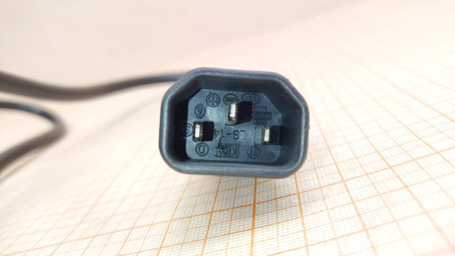 217-211-001 Удлинитель питания IEC-C14  IEC C13 - IEC C14 3G×1.5мм² 1.9m #5