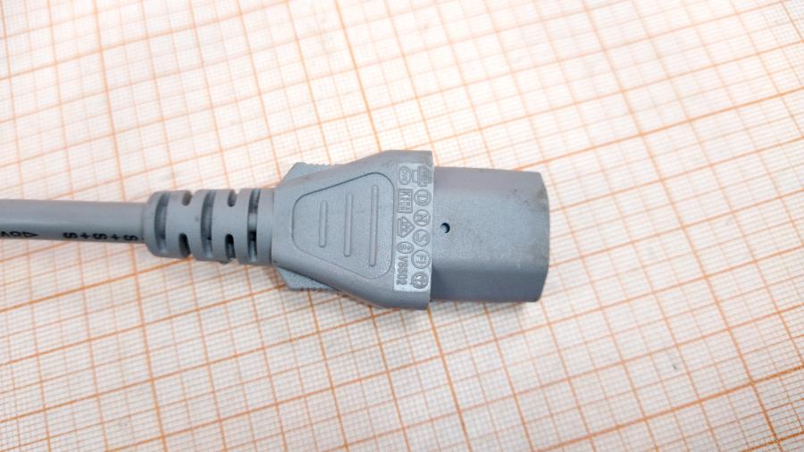 217-177-002 Удлинитель питания IEC-C14  IEC C13 - IEC C14 1.8m blk #2