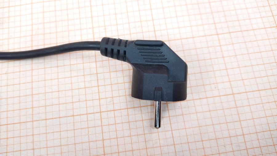 217-237-001 Кабель питания CEE7/7  CEE7/7 Угловой - IEC-C13 3G×0.75мм² 1.8M #2