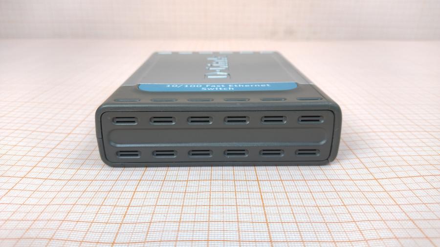 219-028-001 Коммутатор неуправляемый D-LINK DES-1005D #5