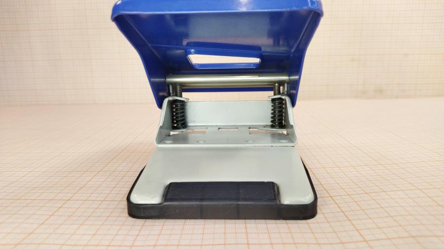 219-034-001 Дырокол LEITZ 5138 #6