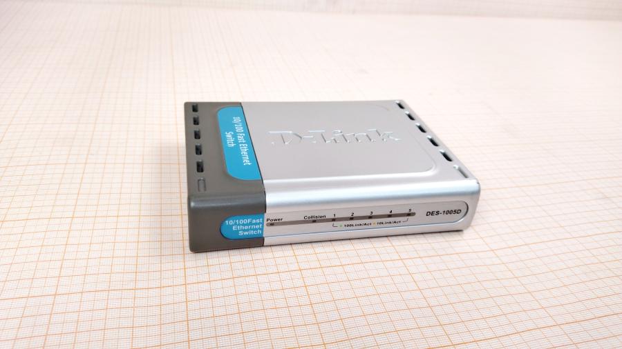 219-028-002 Коммутатор неуправляемый D-LINK DES-1005D #1