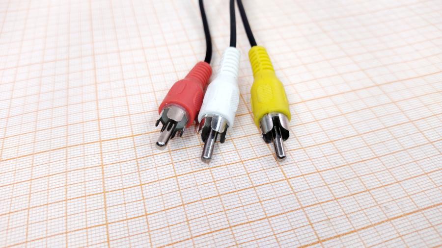 218-180-001 RCA audio cable  MiniJack 3.5mm - 3xRCA 1.8m #2