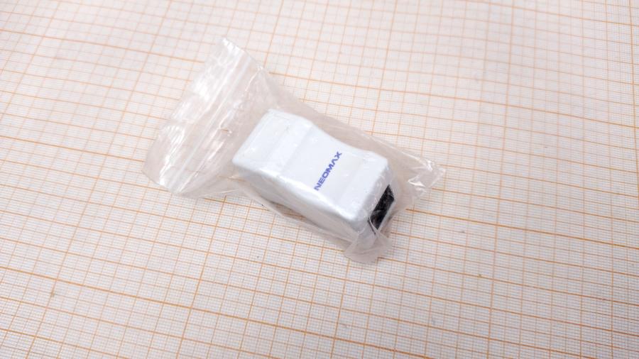 218-201-001 Проходной адаптер NEOMAX RJ-45 - RJ-45 (8P8C) #1