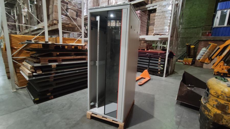 192-004-001 Шкаф телекоммуникационный ESTAP Universal Line CKR42U81GF1R3 #1