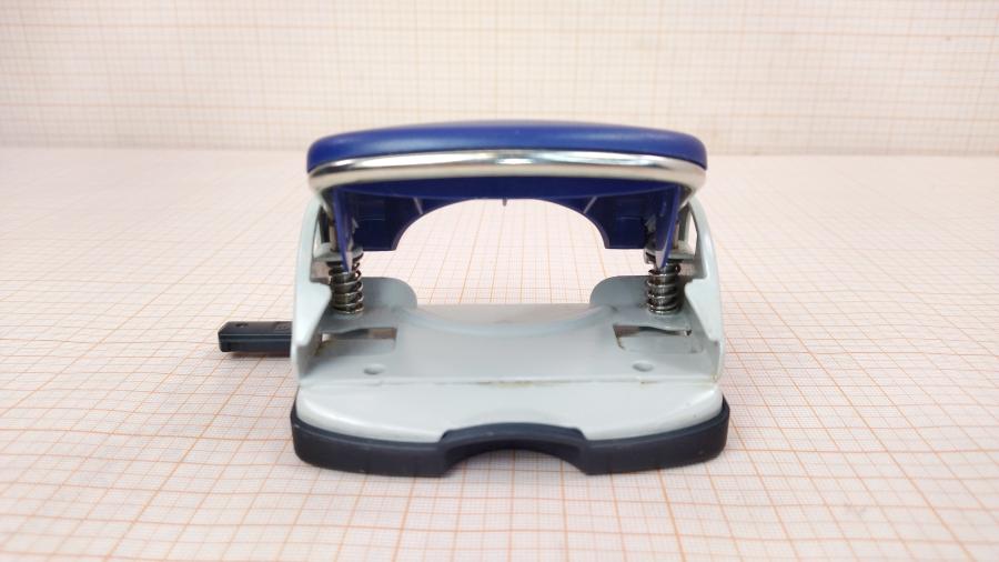 219-100-001 Дырокол LEITZ 5038 #5