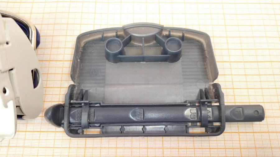 219-100-001 Дырокол LEITZ 5038 #9