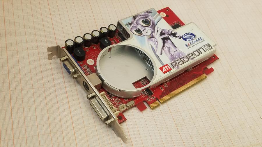 219-195-001 VGA PCI-E SAPPHIRE Radeon X1300 XT #1