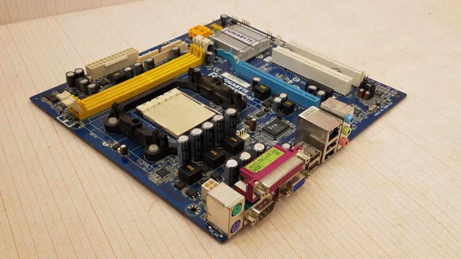 219-227-001 MB Socket AM2 GIGABYTE GA-M61PME-S2 #1