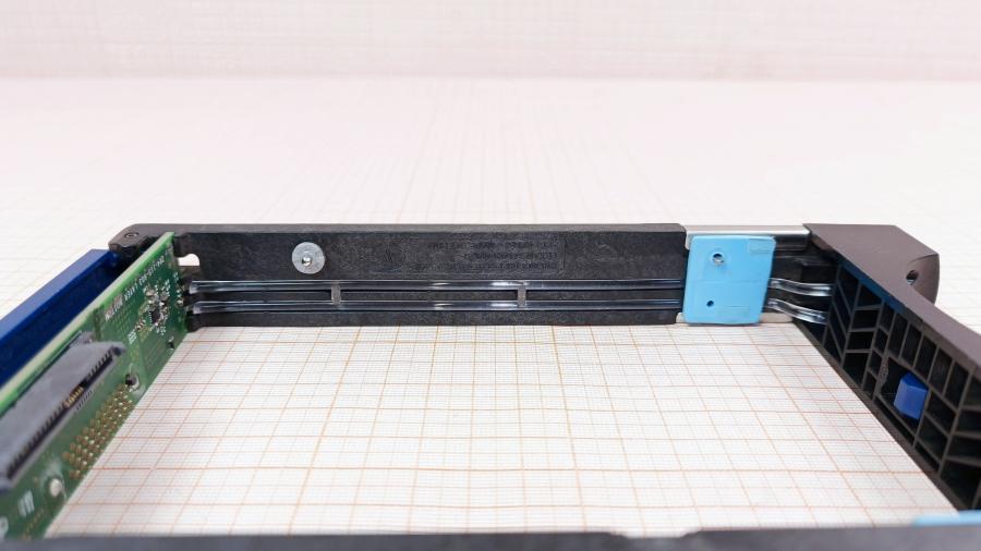 223-020-001 HDD-tray EMC 100-563-430 #10