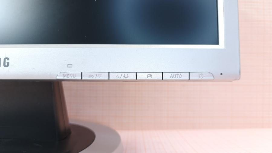 223-040-001 Монитор ЖК SAMSUNG SyncMaster 710n #3