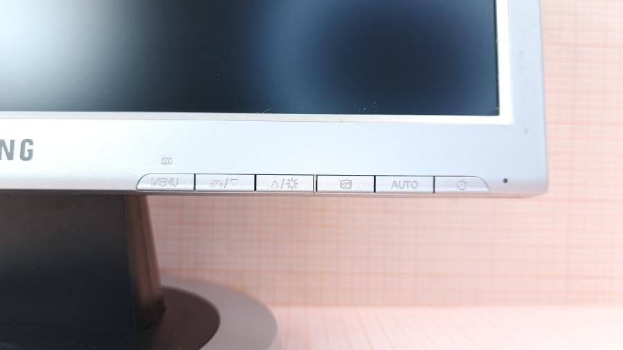 223-040-002 Монитор ЖК SAMSUNG SyncMaster 710n #3