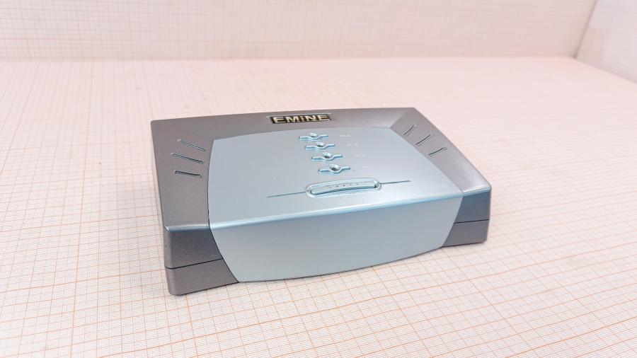 223-055-001 Свитч KVM EMINE EM-410E #1