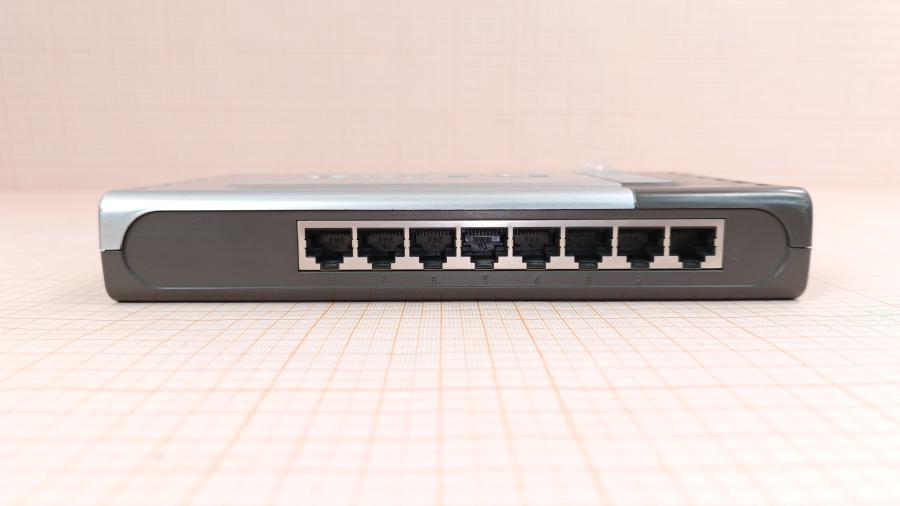 223-059-001 Коммутатор неуправляемый D-LINK DES-1008D/F2 #6