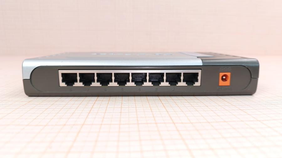 223-060-001 Коммутатор неуправляемый D-LINK DES-1008D/G1 #6