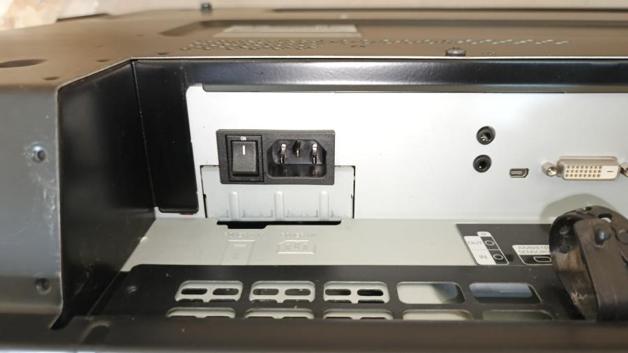 225-001-001 ЖК панель SAMSUNG 460UT-2 #9