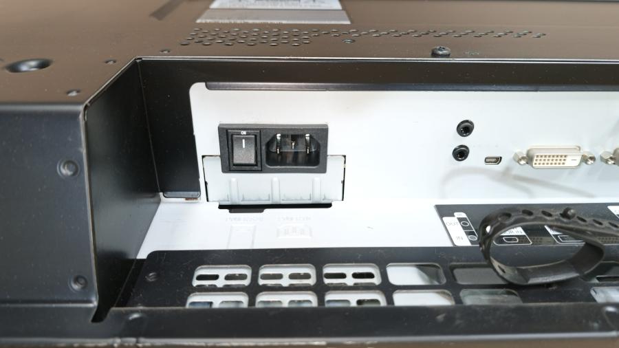 225-001-002 ЖК панель SAMSUNG 460UT-2 #9