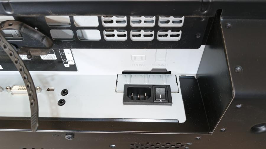 225-001-007 ЖК панель SAMSUNG 460UT-2 #9