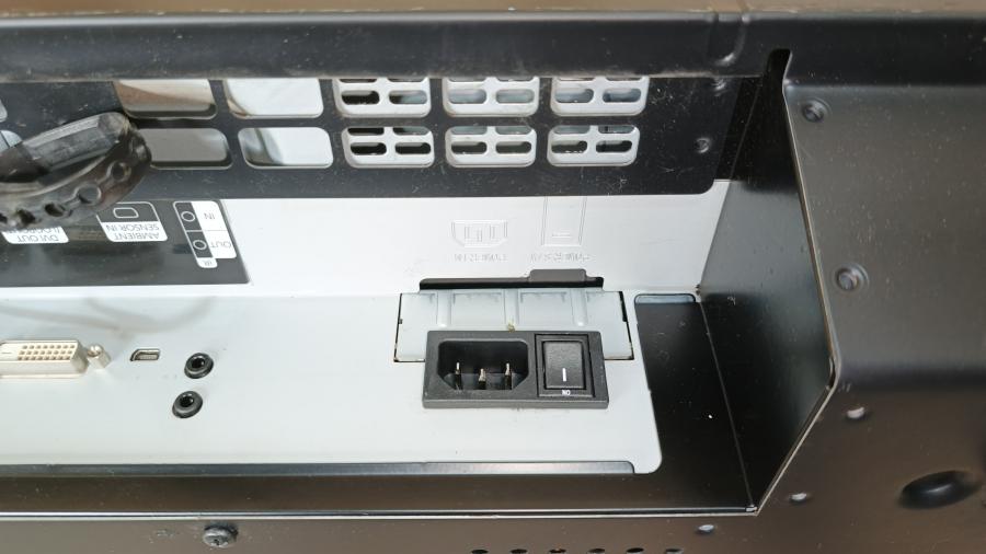 225-001-010 ЖК панель SAMSUNG 460UT-2 #8