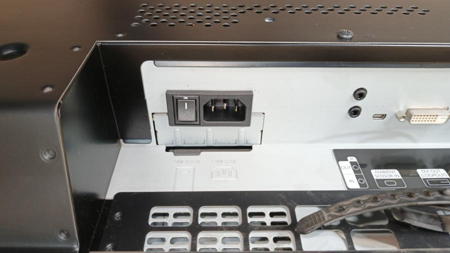 225-001-011 ЖК панель SAMSUNG 460UT-2 #8