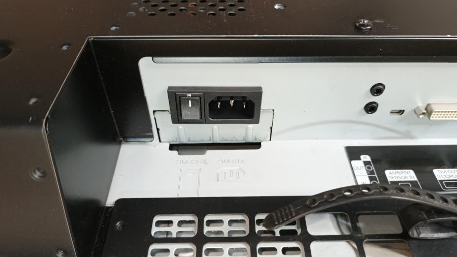 225-001-012 ЖК панель SAMSUNG 460UT-2 #9