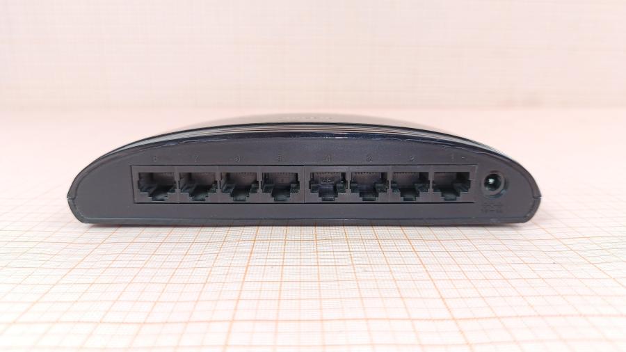 223-075-001 Коммутатор неуправляемый D-LINK DES-1008D/J2 #6