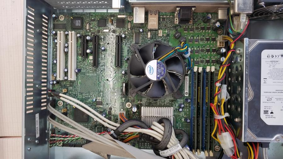 223-076-001 Сервер INTEL 2U S3000AH #9