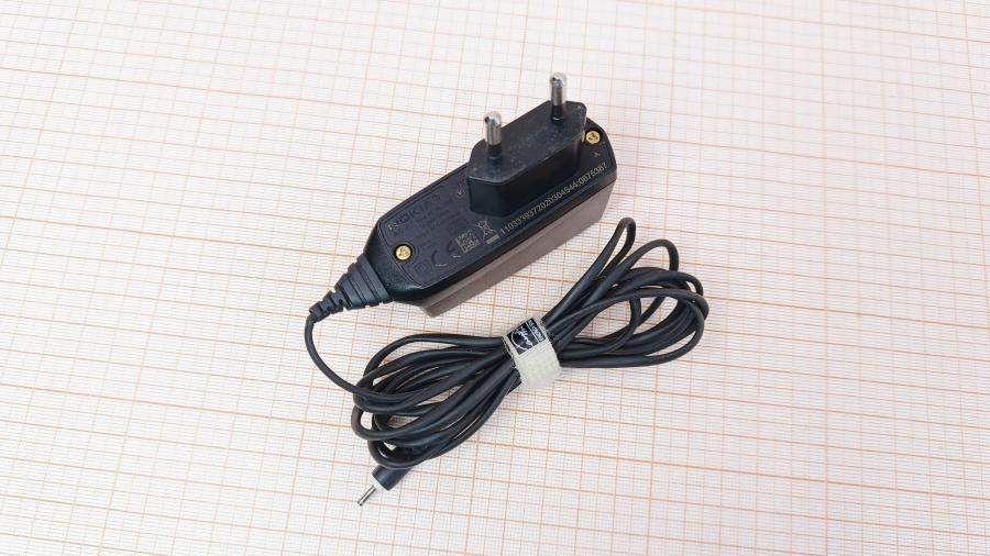 223-098-001 СЗУ для мобильных устройств NOKIA AC-8E #1
