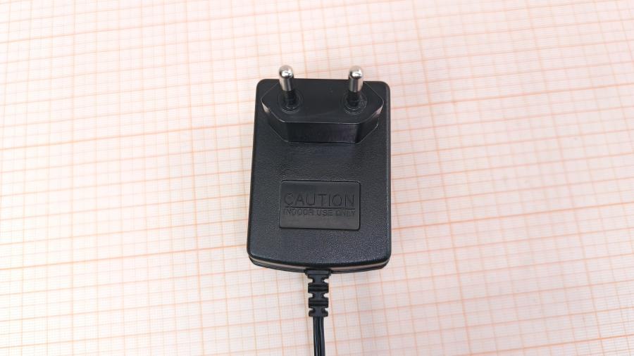 223-113-001 СЗУ для мобильных устройств  STURM XR-DC150400A #5