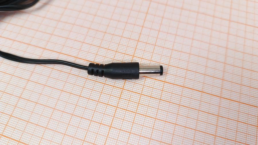 223-113-001 СЗУ для мобильных устройств  STURM XR-DC150400A #6