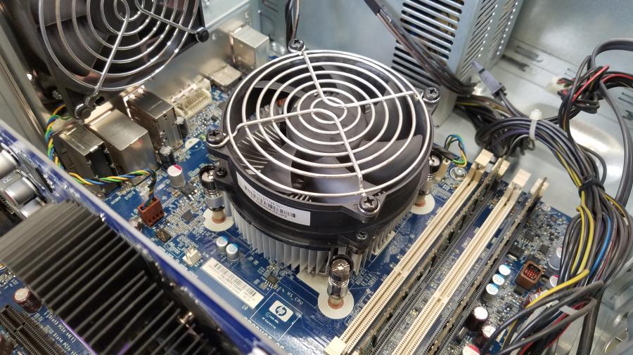 225-004-001 Системный блок HP Z200 #12