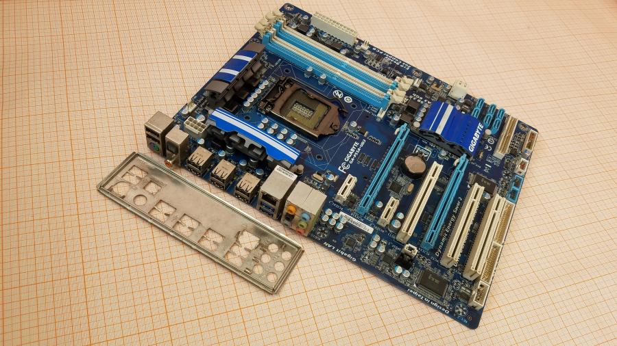 218-257-001 MB LGA 1156 GIGABYTE GA-P55A-UD3 #1