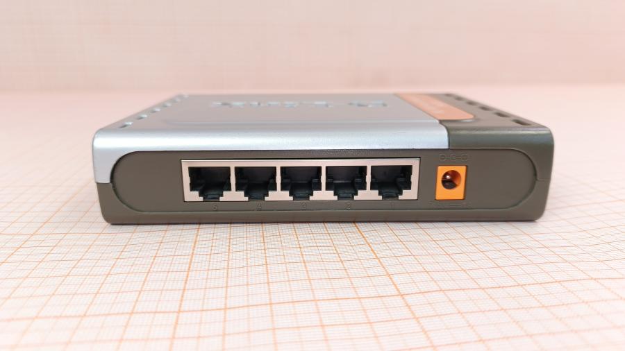 226-031-001 Коммутатор неуправляемый D-LINK DES-1005D #6