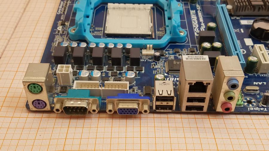 223-163-001 MB Socket AM3 GIGABYTE GA-M68MT-S2P+ #4