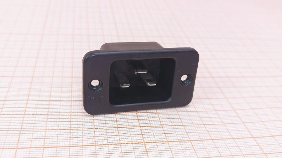 055-125-001 Разъем  IEC 60320 C20, 250В/16А с фланцем #1