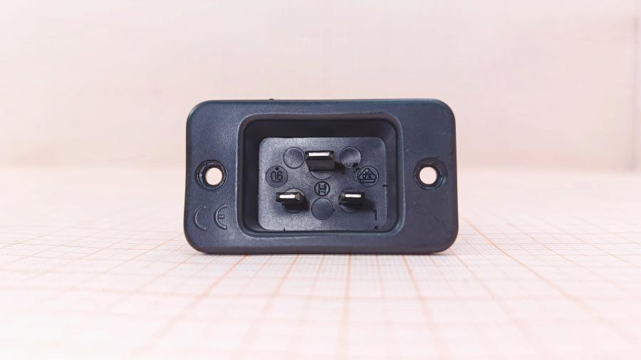 055-125-001 Разъем  IEC 60320 C20, 250В/16А с фланцем #2