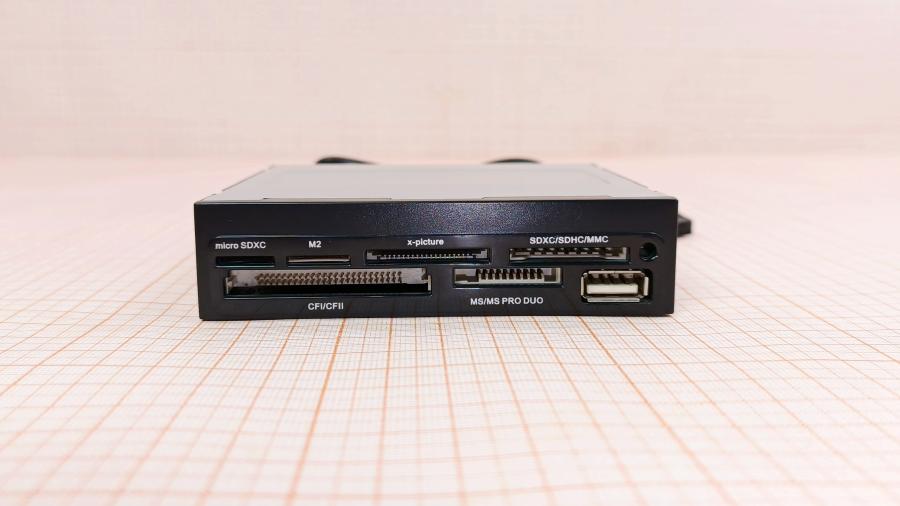 226-170-001 Картридер Ginzzu GR-136UB #2