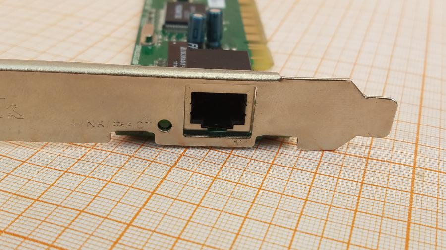 223-263-001 LAN D-LINK DFE-520TX #2