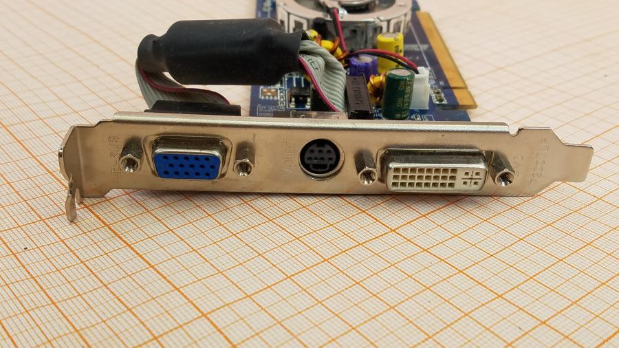 223-277-001 VGA PCI-E NVIDIA GeForce 7300 GS #3