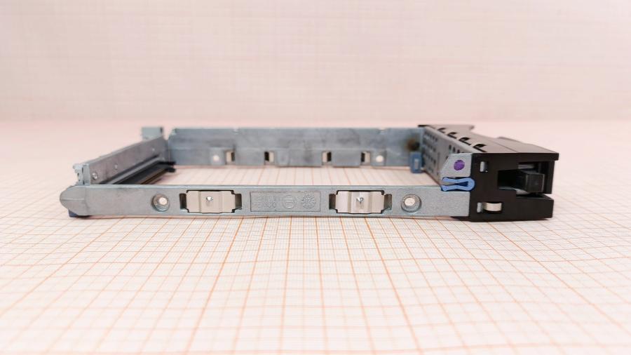226-180-001 HDD-tray IBM 00N7281 #11