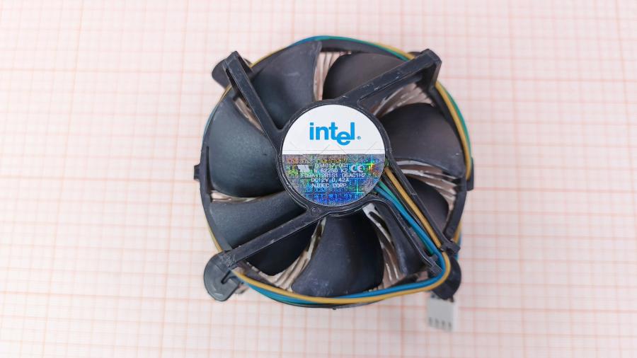 220-040-001 Cooler INTEL D34017-001 #2