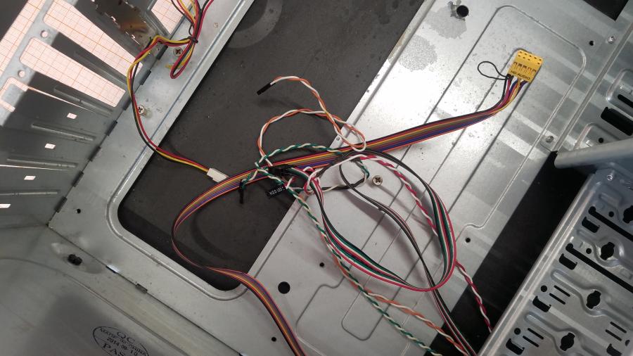 223-351-001 Корпус Tower ATX GIGABYTE GZ-KX1 #9