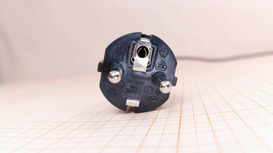 226-262-001 Кабель питания CEE7/7  CEE7/7 - IEC-C13 3G×1.0мм² 2M #3